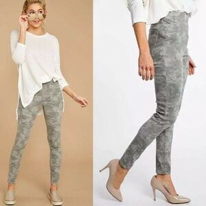 ✨SPANX Jean-ish Leggings Stone Wash Camo✨